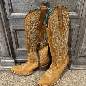 Tan Embroidered Cowboy Boots